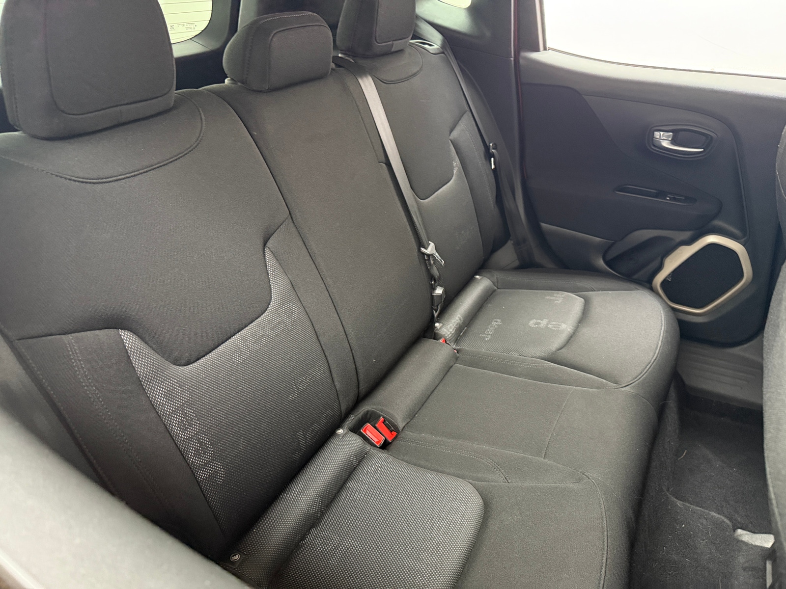 Thumbnail: 2015 Jeep Renegade - 6