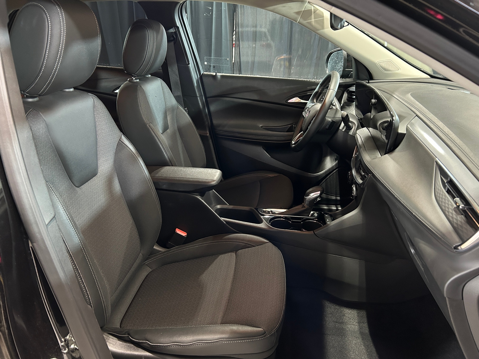 Thumbnail: 2025 Buick Encore GX - 2