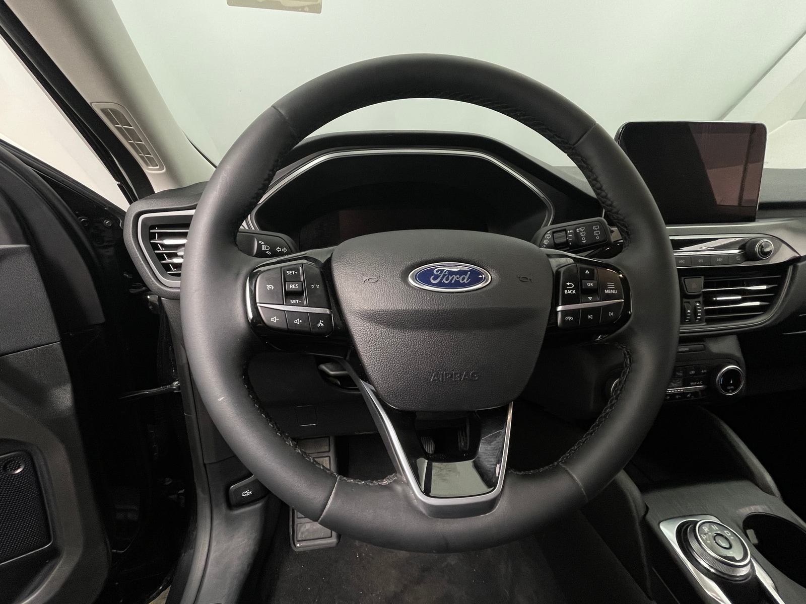 Thumbnail: 2023 Ford Escape - 5