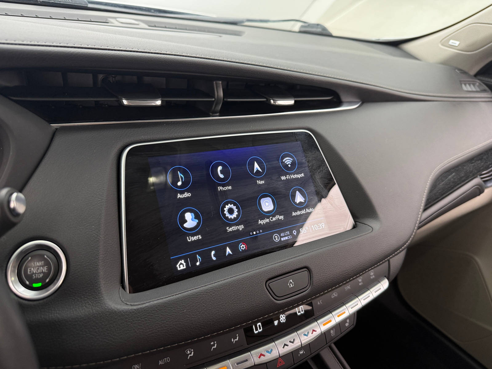 Thumbnail: 2022 Cadillac XT4 - 3