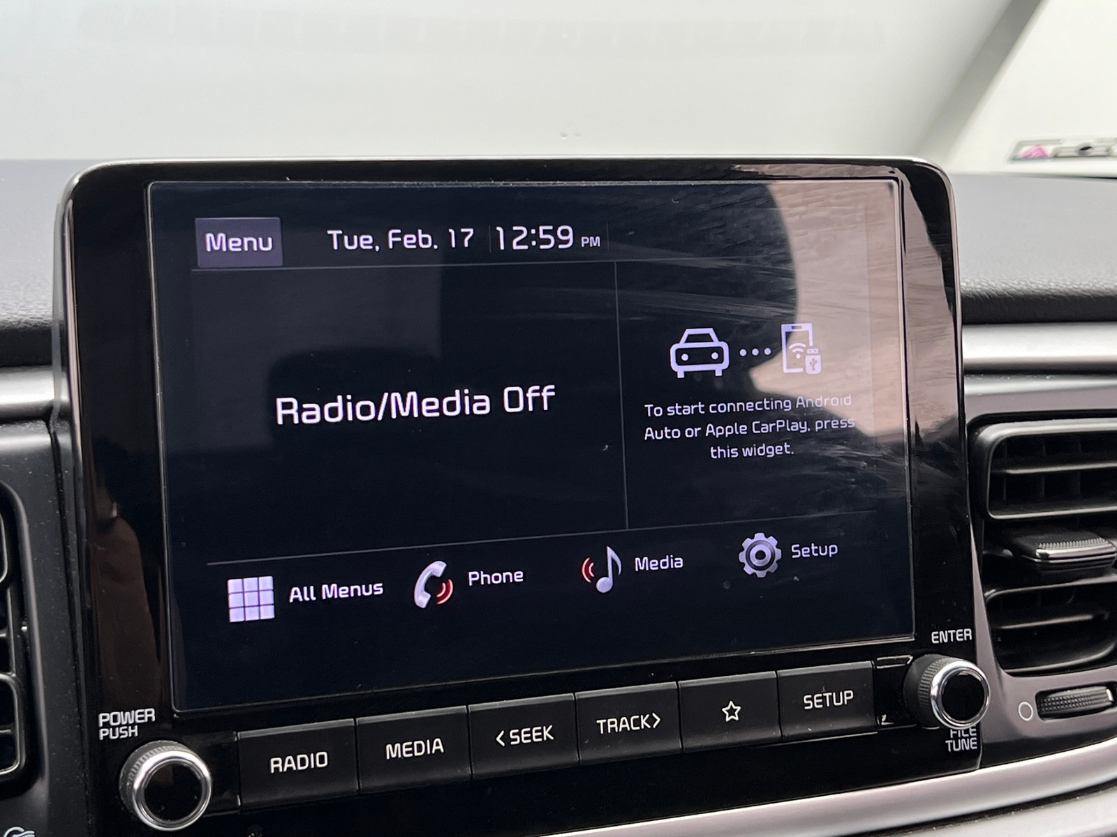 Thumbnail: 2022 Kia Rio - 4