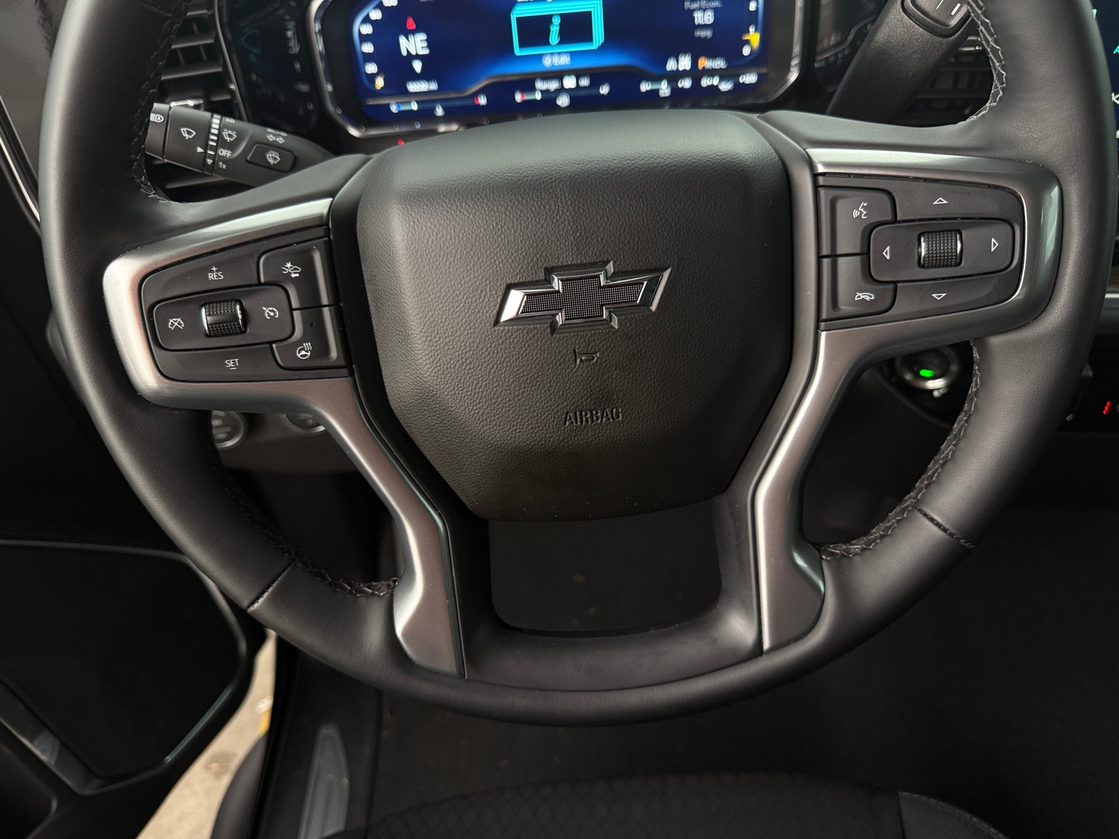 Thumbnail: 2025 Chevrolet Silverado 1500 - 5