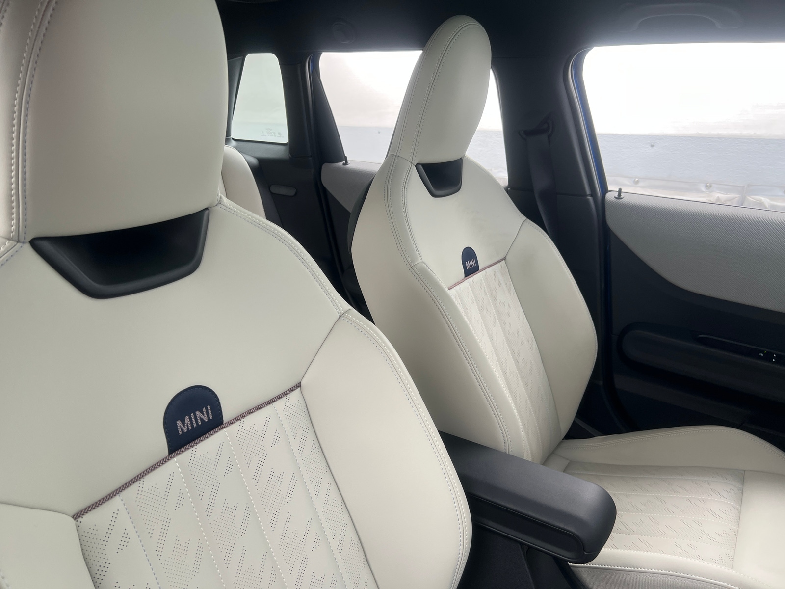 Thumbnail: 2025 MINI Cooper Hardtop - 2