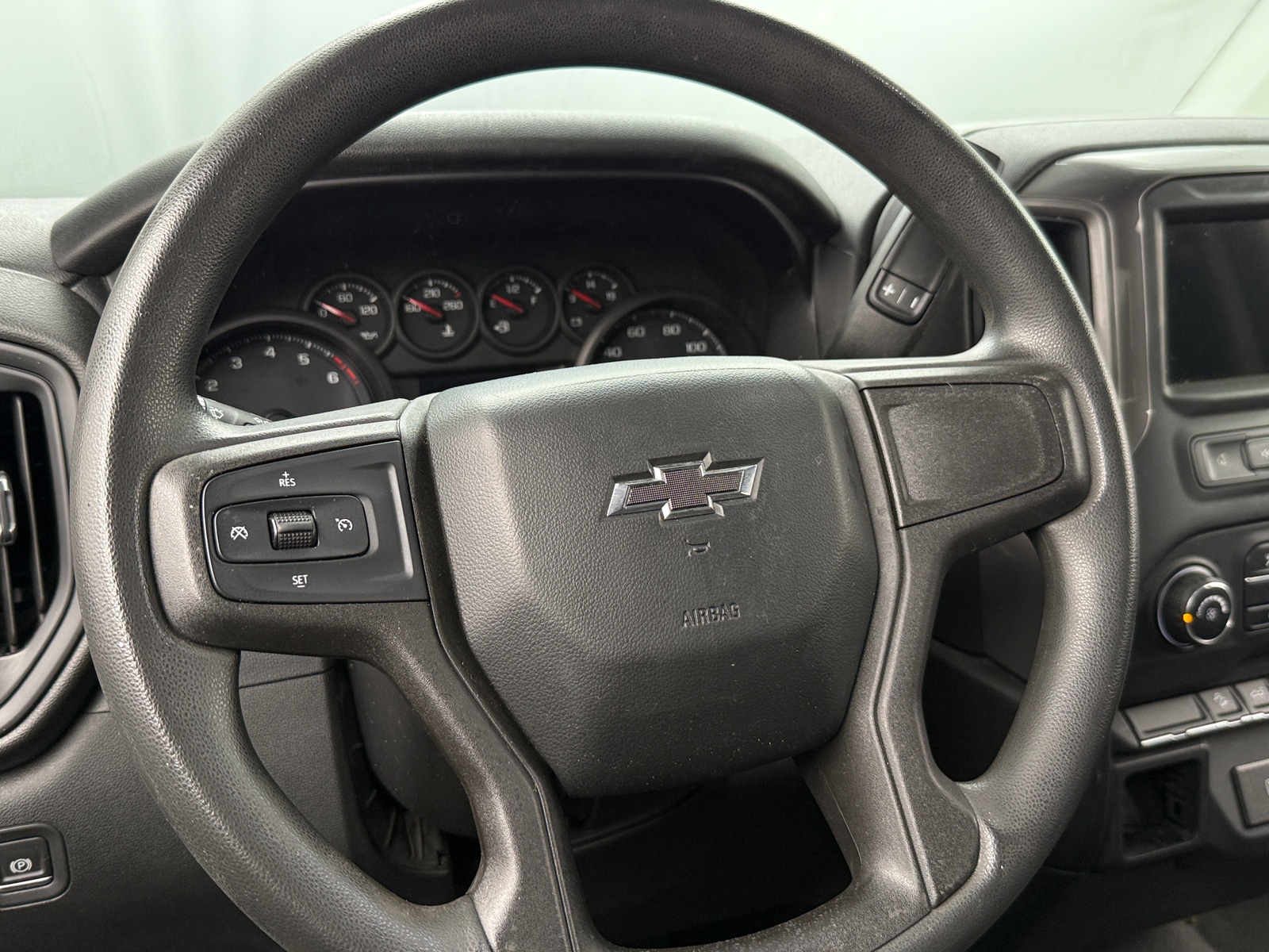 Thumbnail: 2019 Chevrolet Silverado 1500 - 5