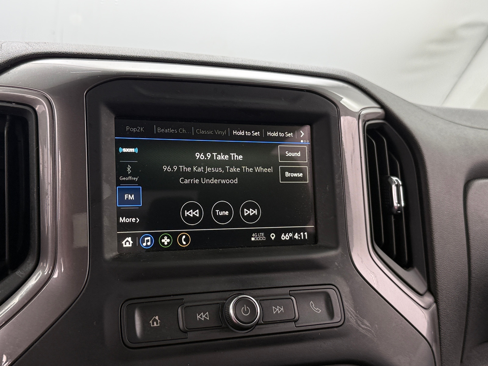 Thumbnail: 2019 Chevrolet Silverado 1500 - 4