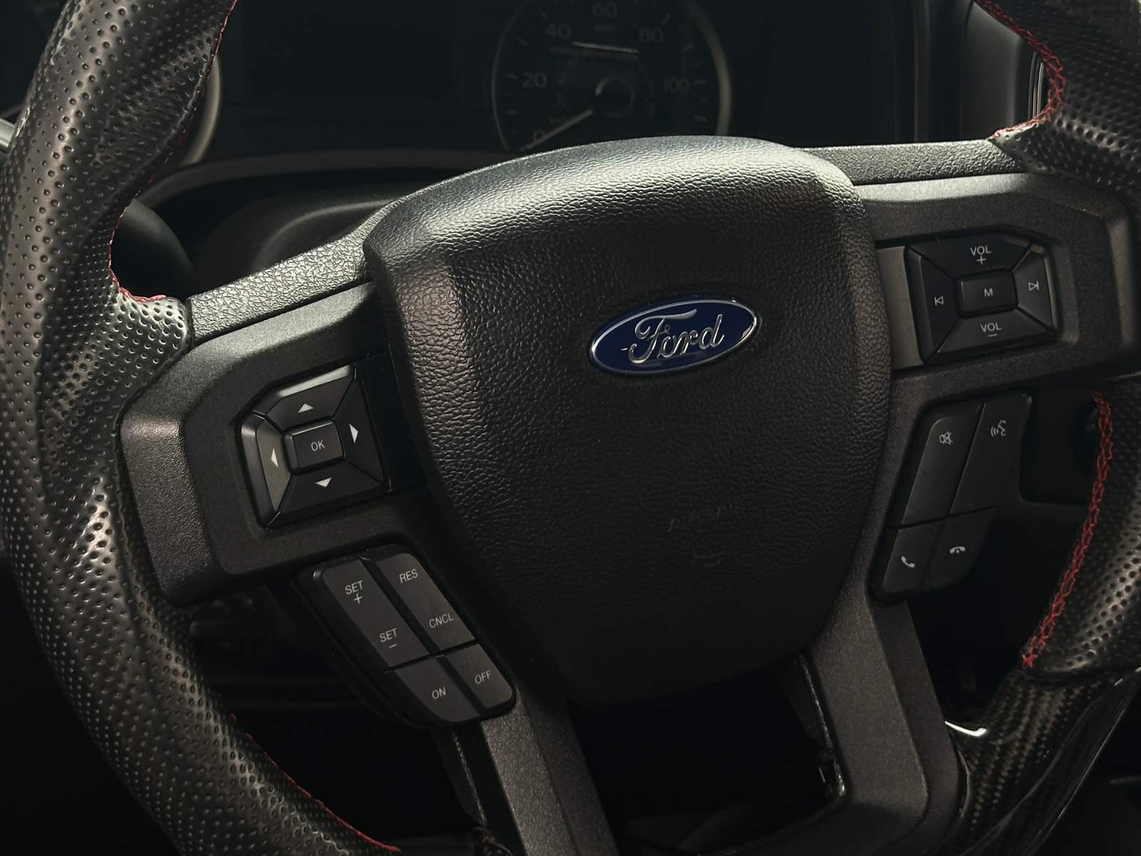 Thumbnail: 2019 Ford Econoline - 5