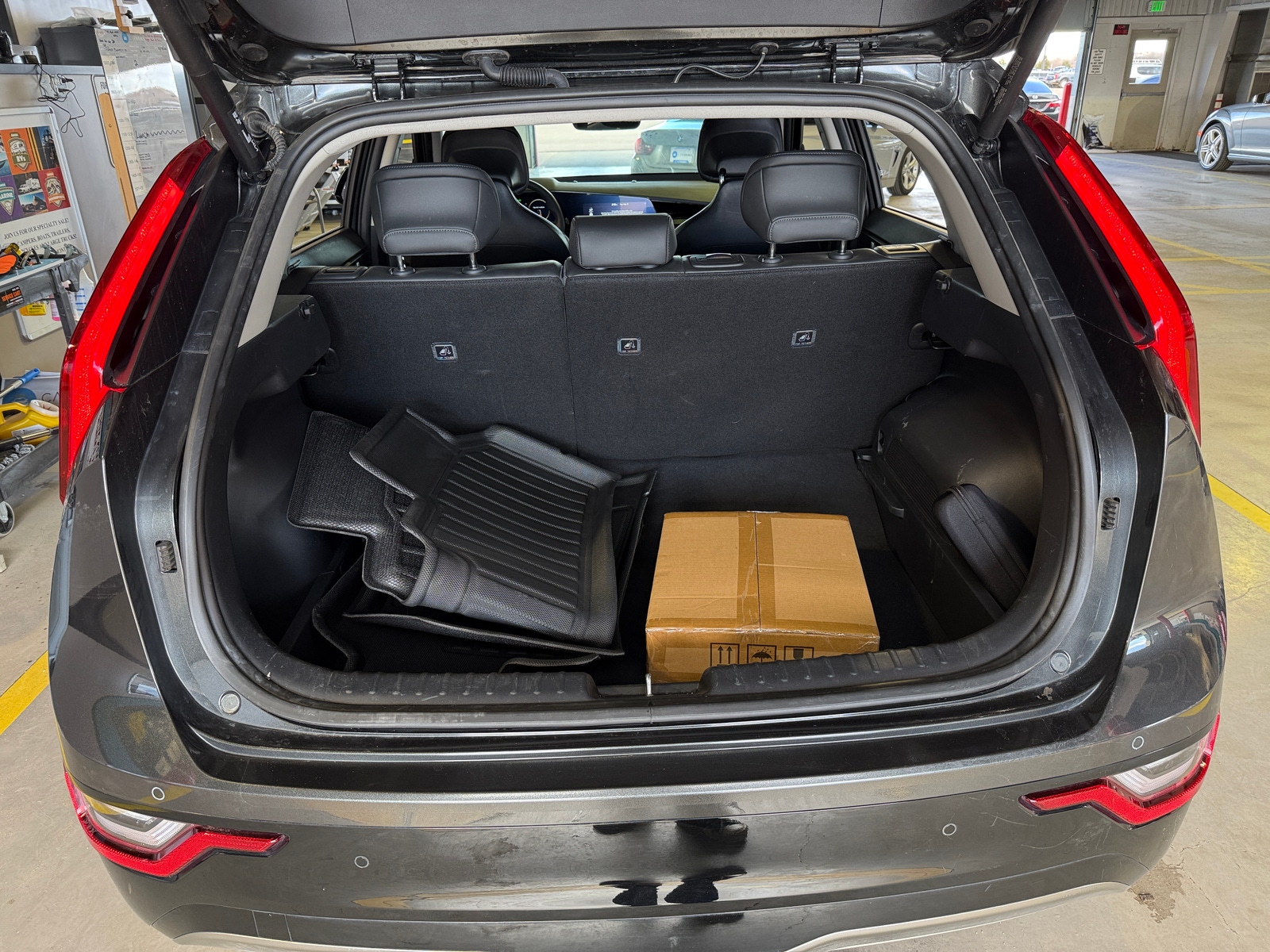 Thumbnail: 2024 Kia Niro - 6