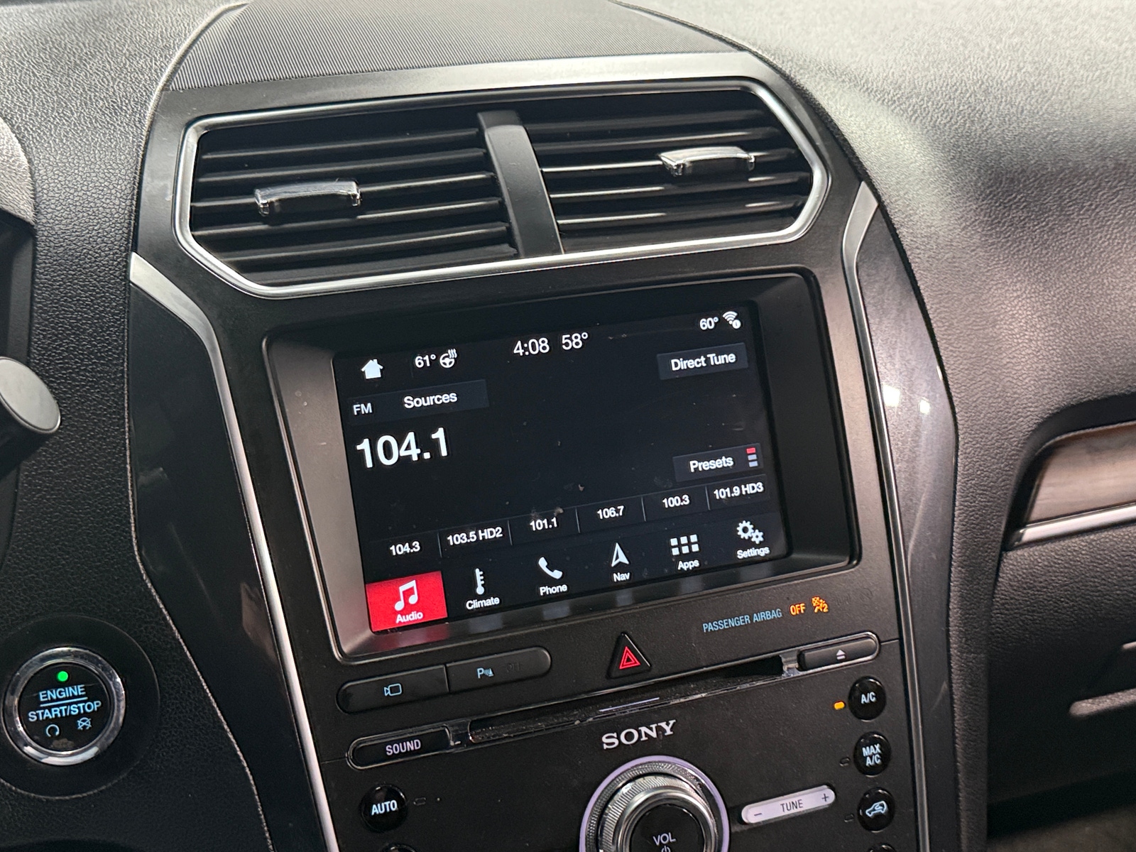 Thumbnail: 2018 Ford Explorer - 3