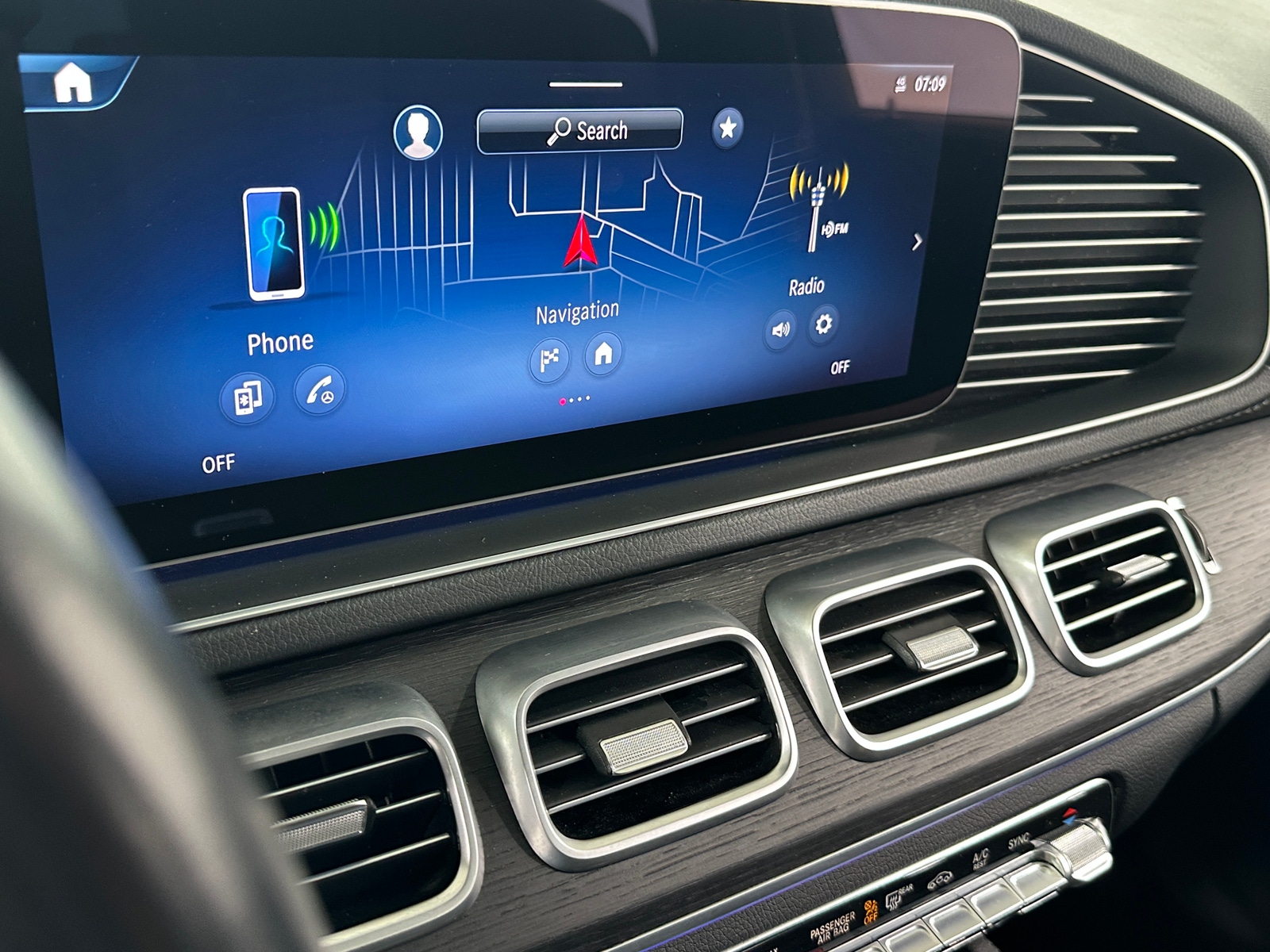 Thumbnail: 2024 Mercedes-Benz GLS - 3