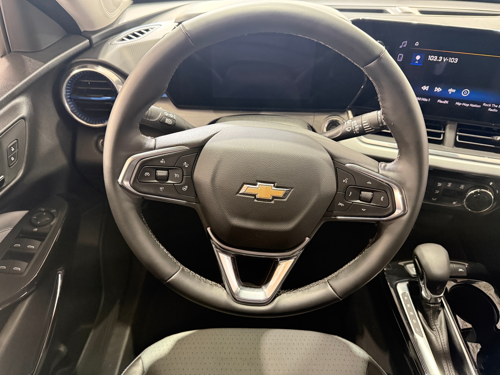 Thumbnail: 2025 Chevrolet Trax - 5