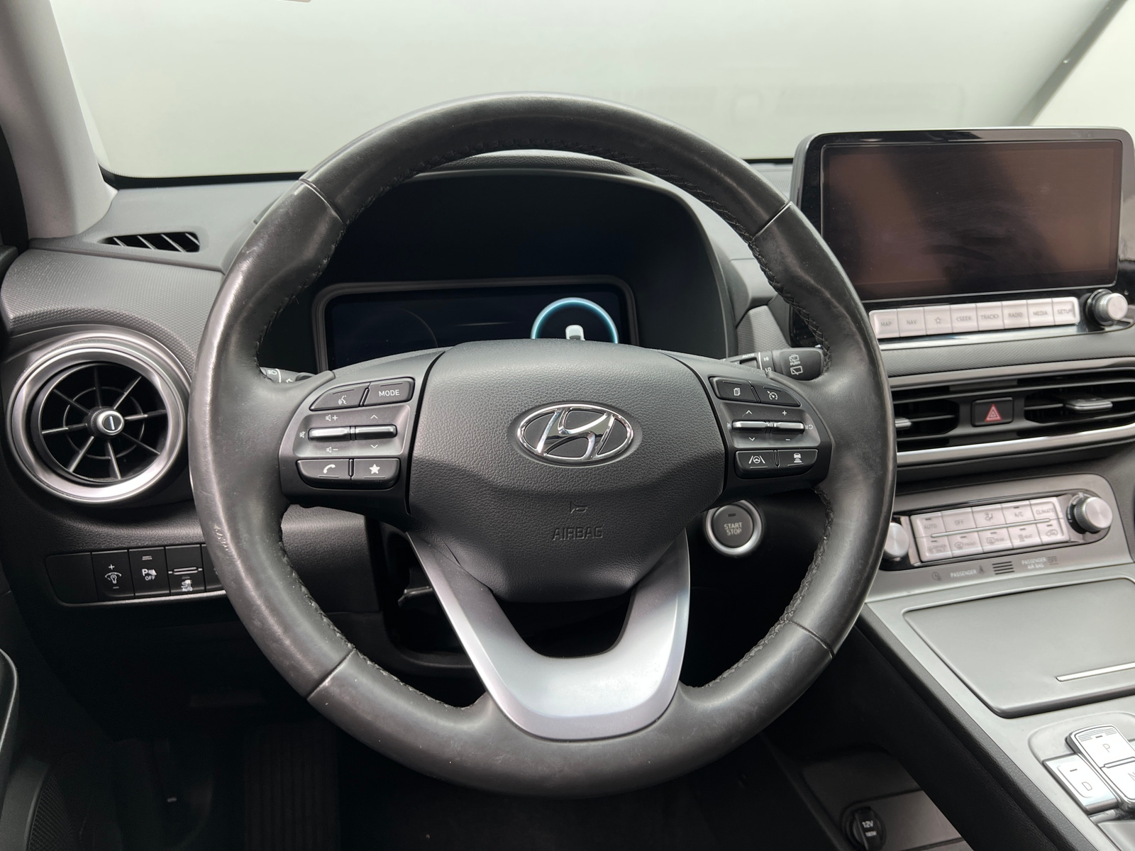 Thumbnail: 2023 Hyundai Kona - 4