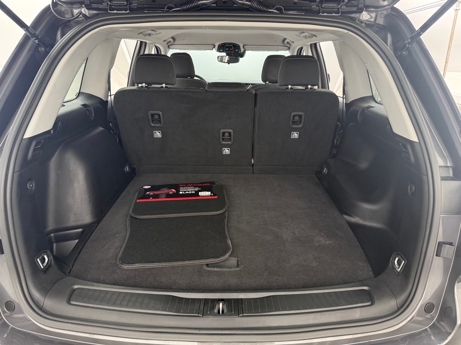 Thumbnail: 2023 Jeep Grand Cherokee - 7