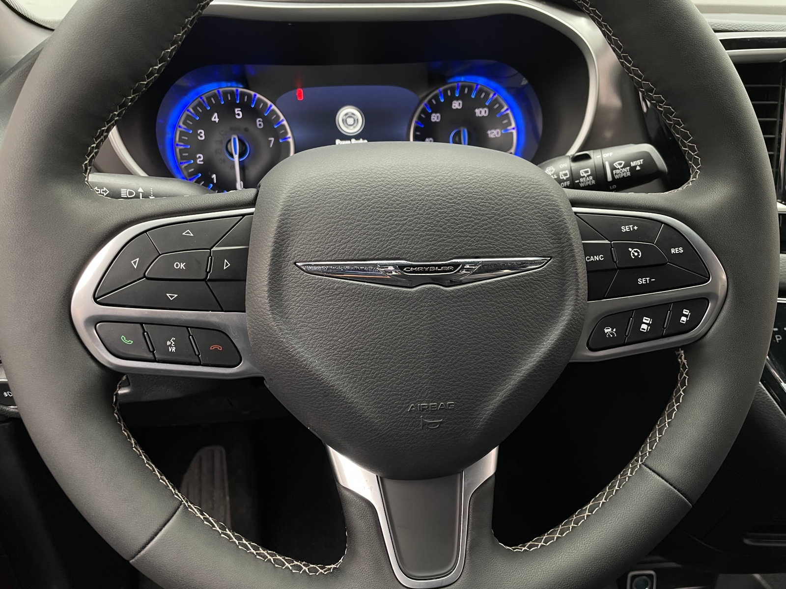 Thumbnail: 2026 Chrysler Pacifica - 4