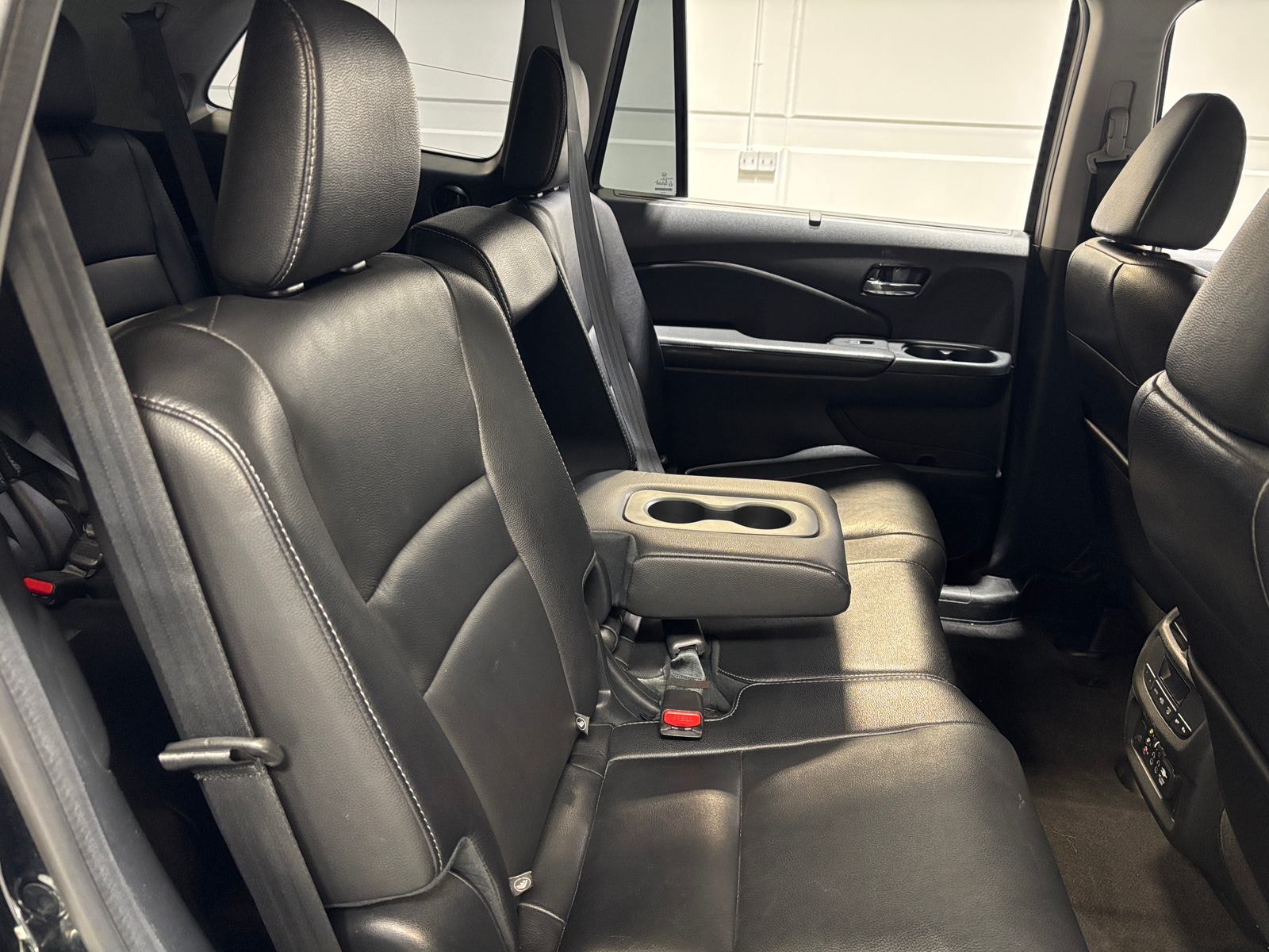 Thumbnail: 2017 Honda Pilot - 5