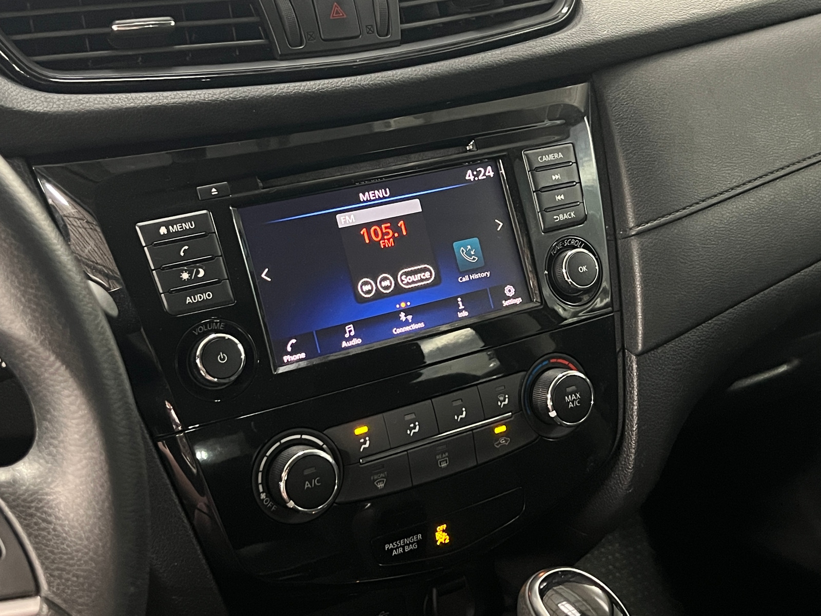 Thumbnail: 2018 Nissan Rogue - 4