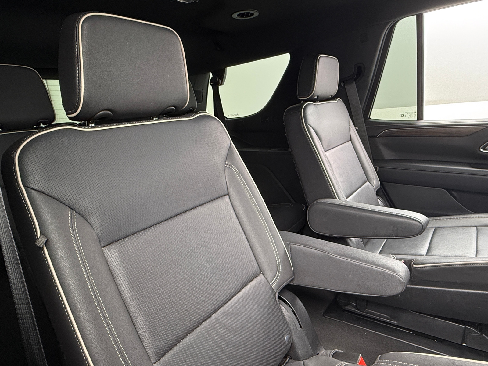 Thumbnail: 2022 Chevrolet Tahoe - 5