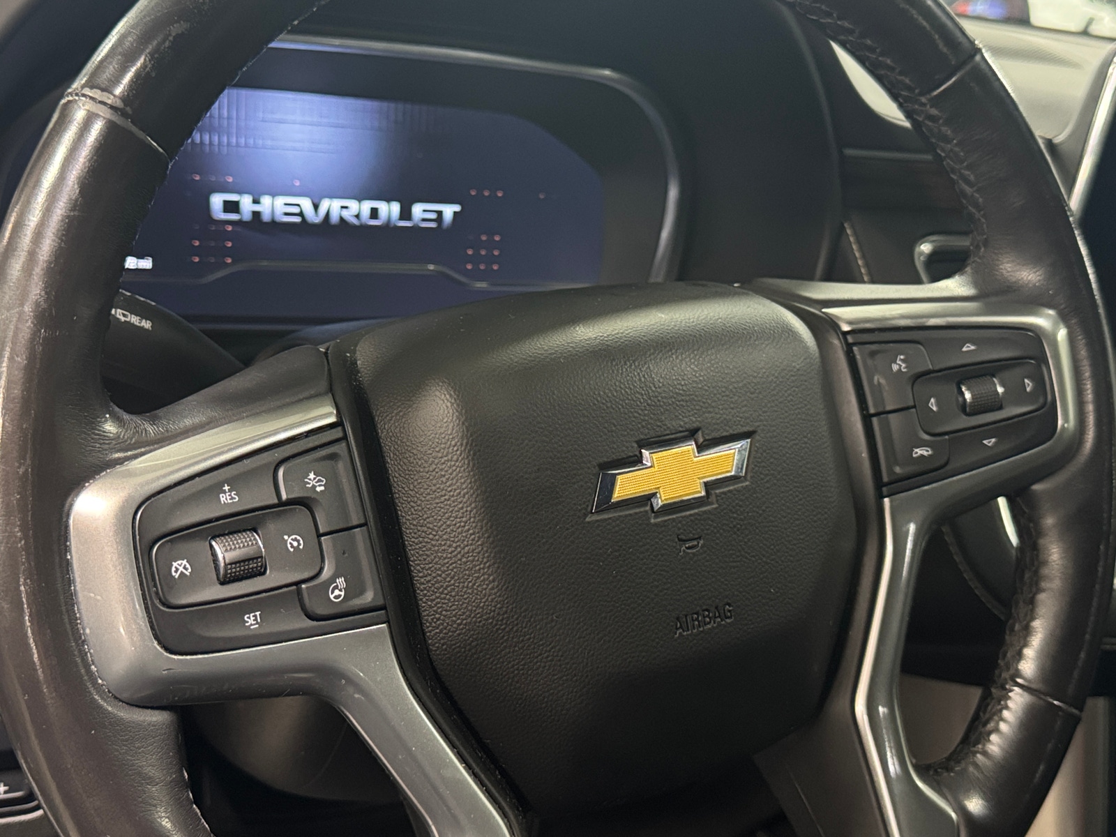 Thumbnail: 2022 Chevrolet Tahoe - 4