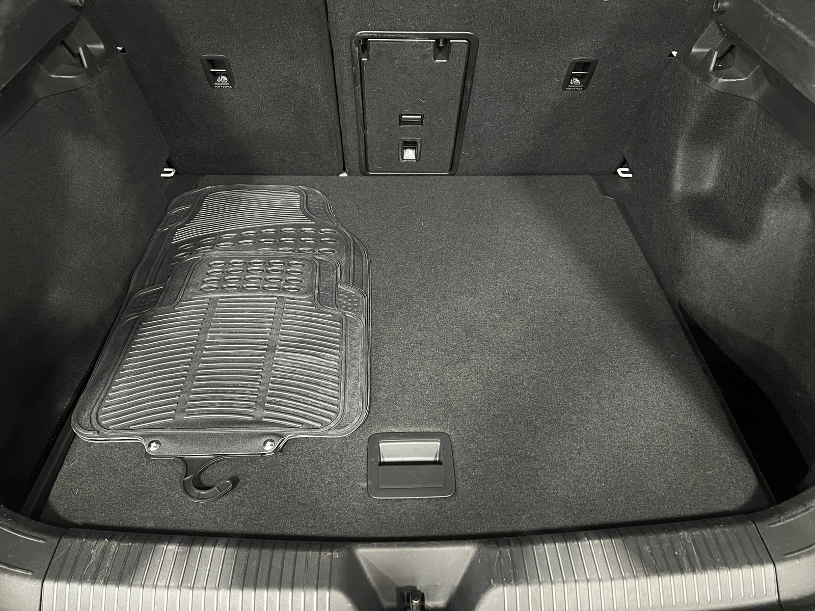 Thumbnail: 2023 Volkswagen ID.4 - 6