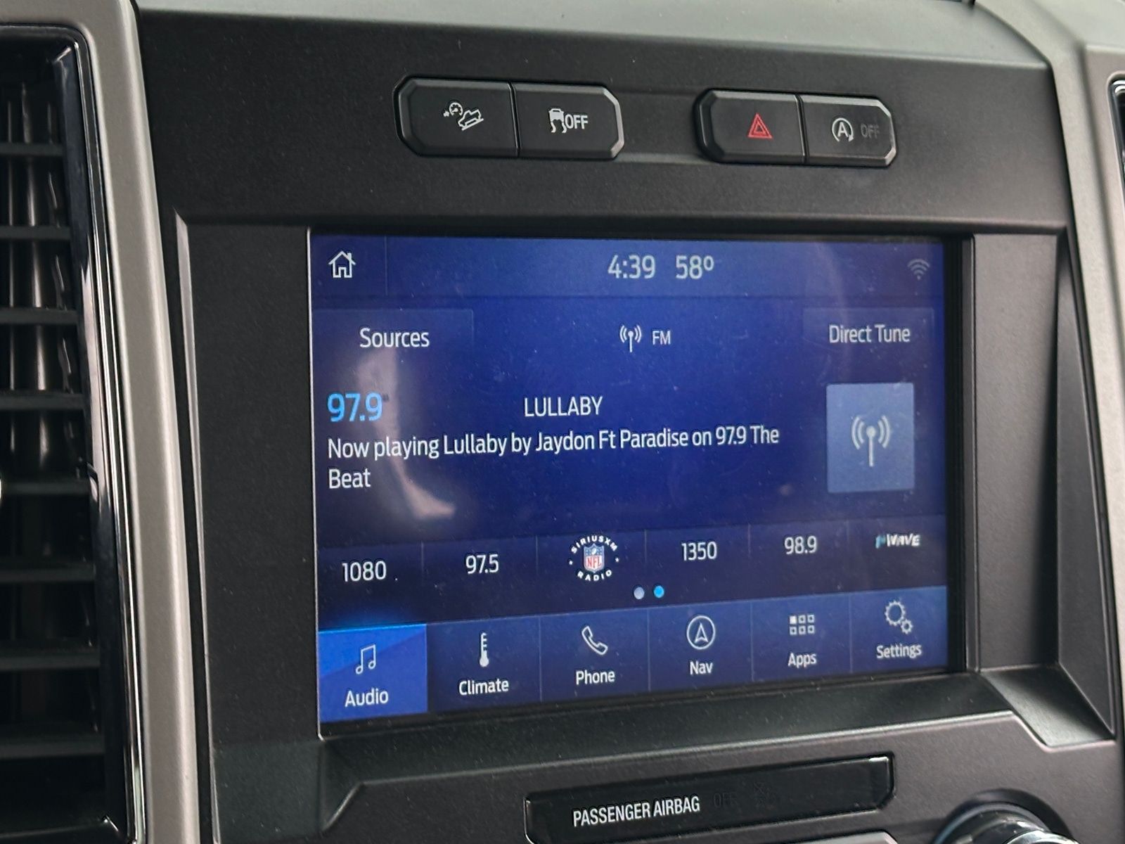 Thumbnail: 2019 Ford Econoline - 4