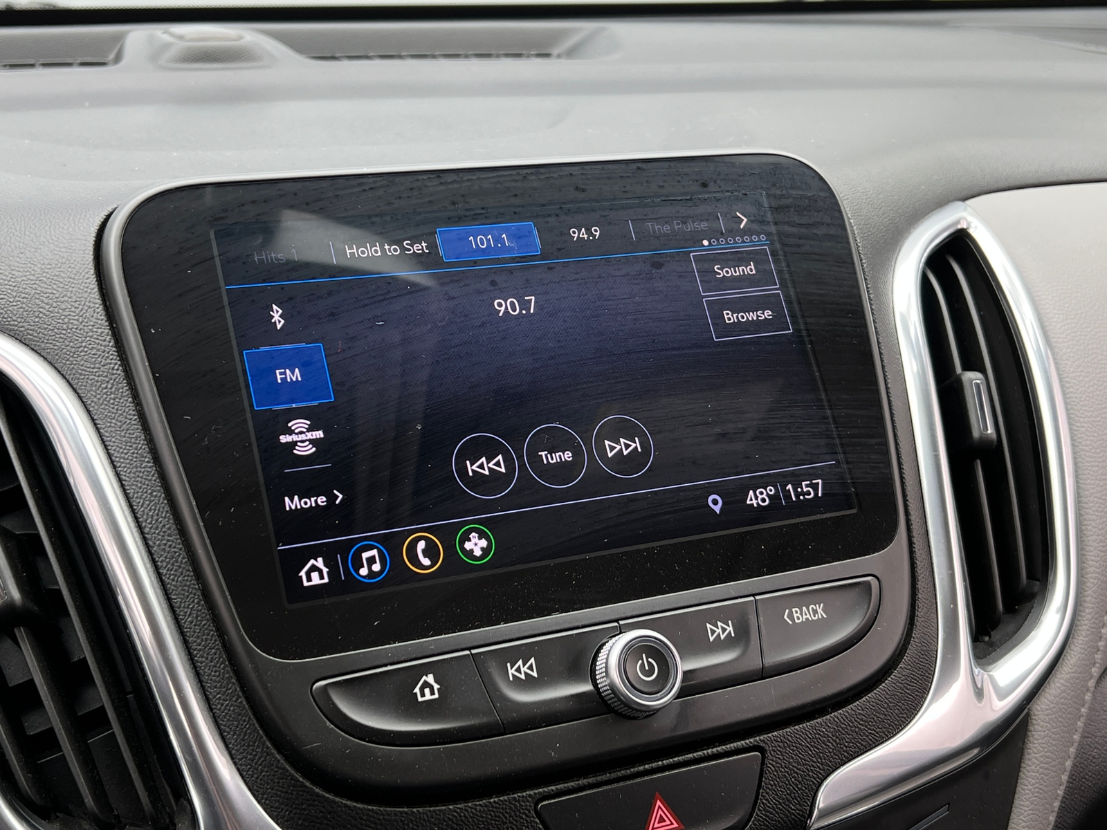 Thumbnail: 2019 Chevrolet Equinox - 3