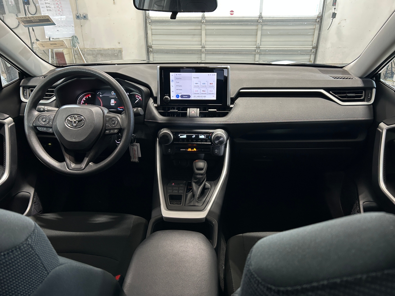 Thumbnail: 2025 Toyota RAV4 - 3