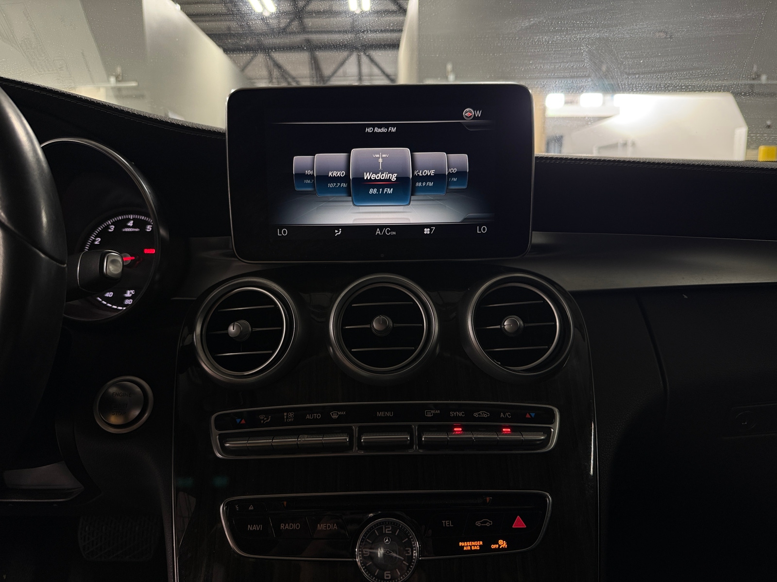 Thumbnail: 2016 Mercedes-Benz C-Class - 3