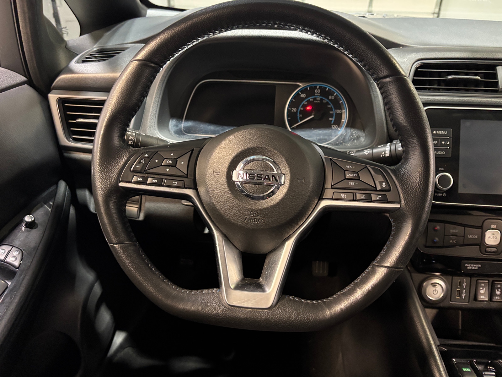 Thumbnail: 2021 Nissan Leaf - 5