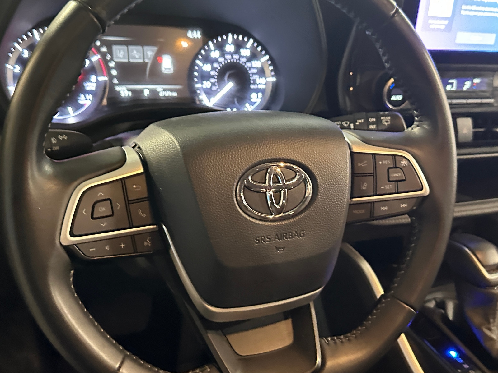 Thumbnail: 2025 Toyota Highlander - 5