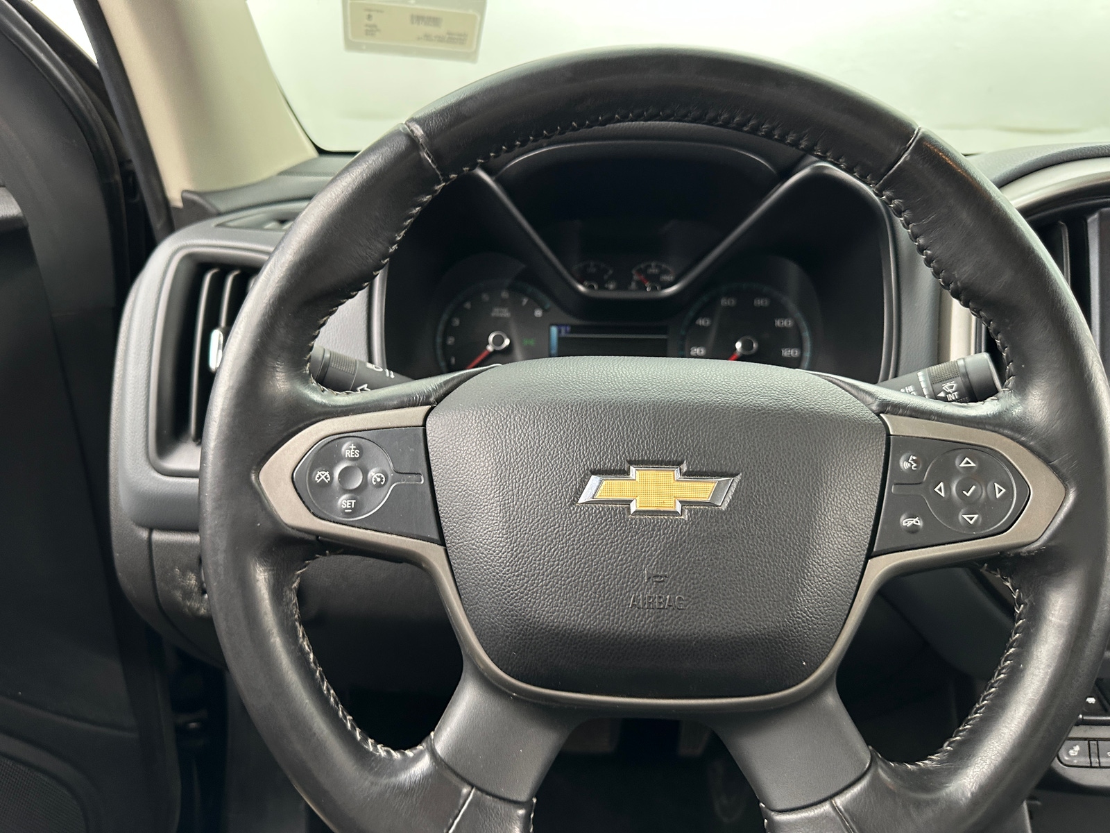 Thumbnail: 2016 Chevrolet Colorado - 4