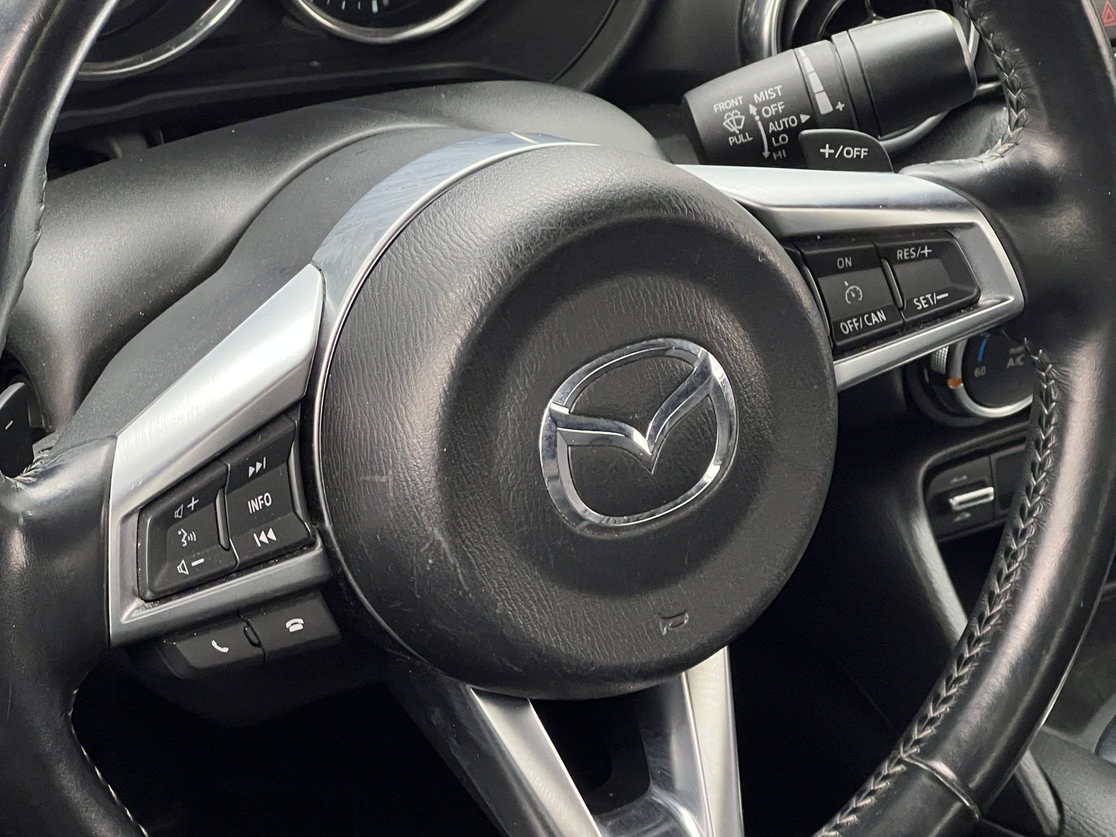 Thumbnail: 2021 Mazda MX-5 Miata - 4