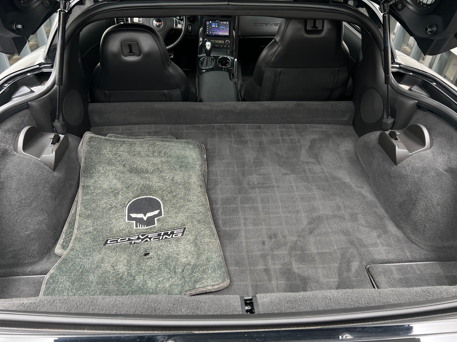 Thumbnail: 2010 Chevrolet Corvette - 4