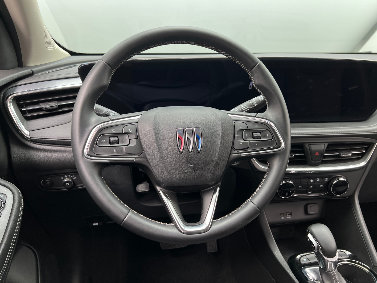 Thumbnail: 2025 Buick Encore GX - 4