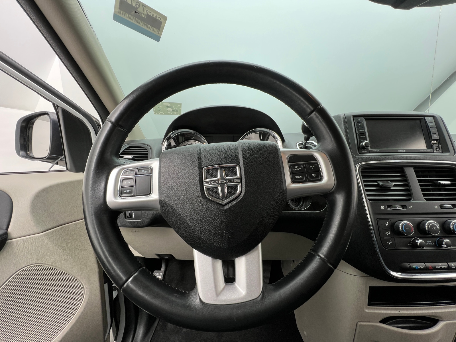 Thumbnail: 2017 Dodge Grand Caravan - 5