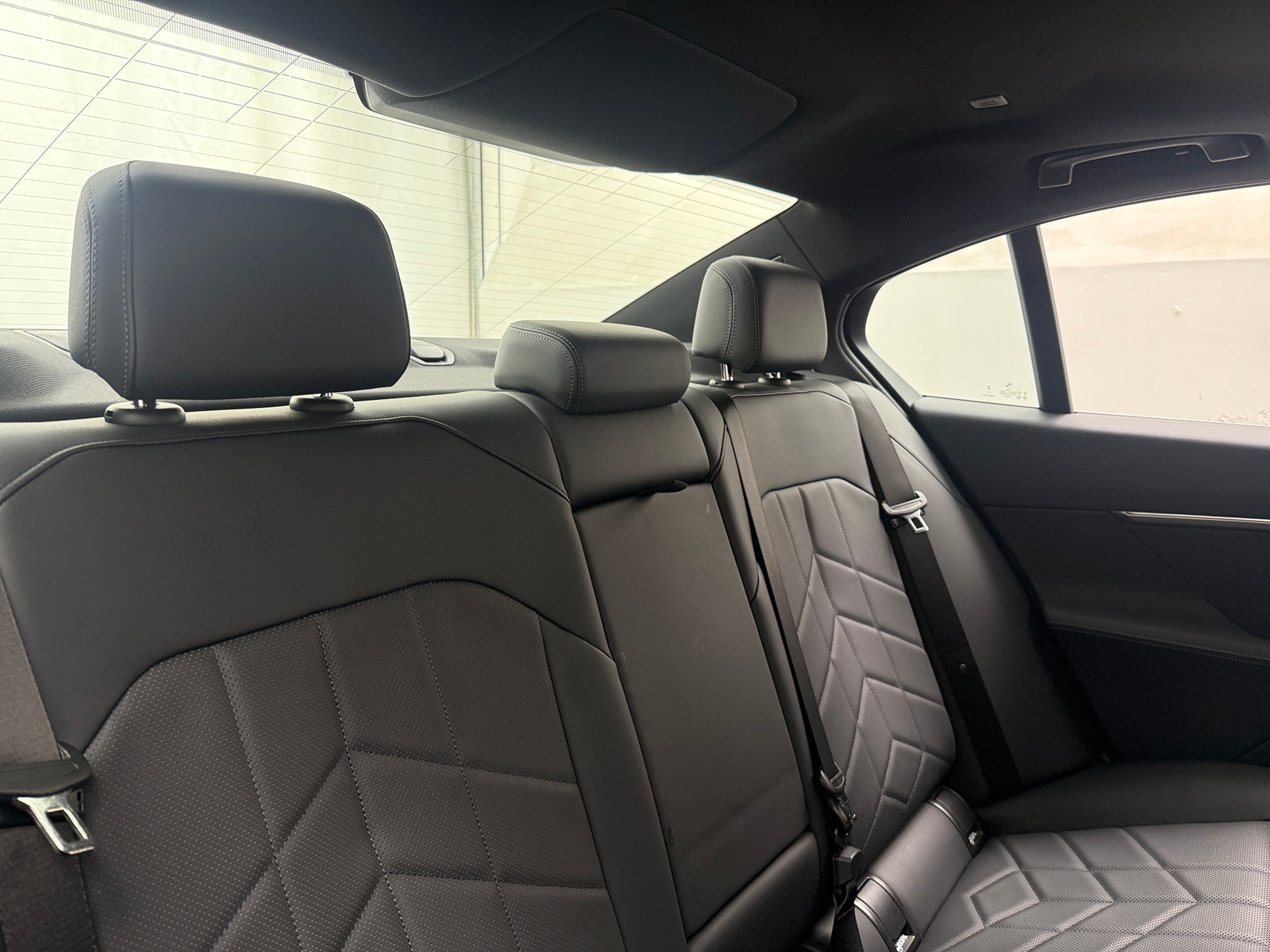 Thumbnail: 2026 BMW 5 Series - 5