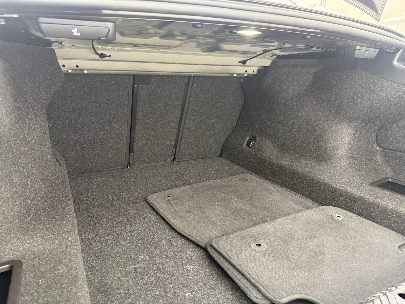 Thumbnail: 2026 BMW 5 Series - 6