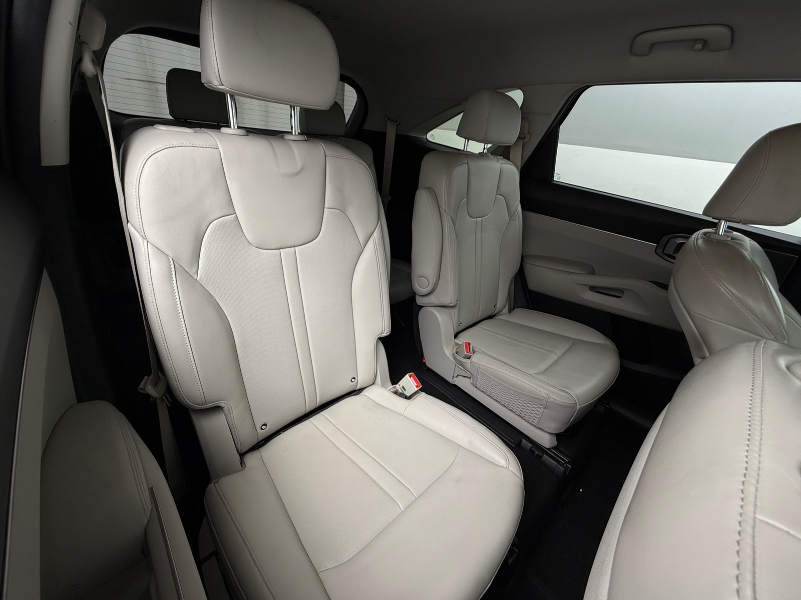 Thumbnail: 2023 Kia Sorento - 5