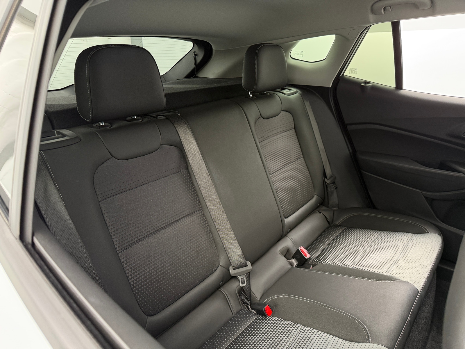 Thumbnail: 2025 Chevrolet Trax - 6