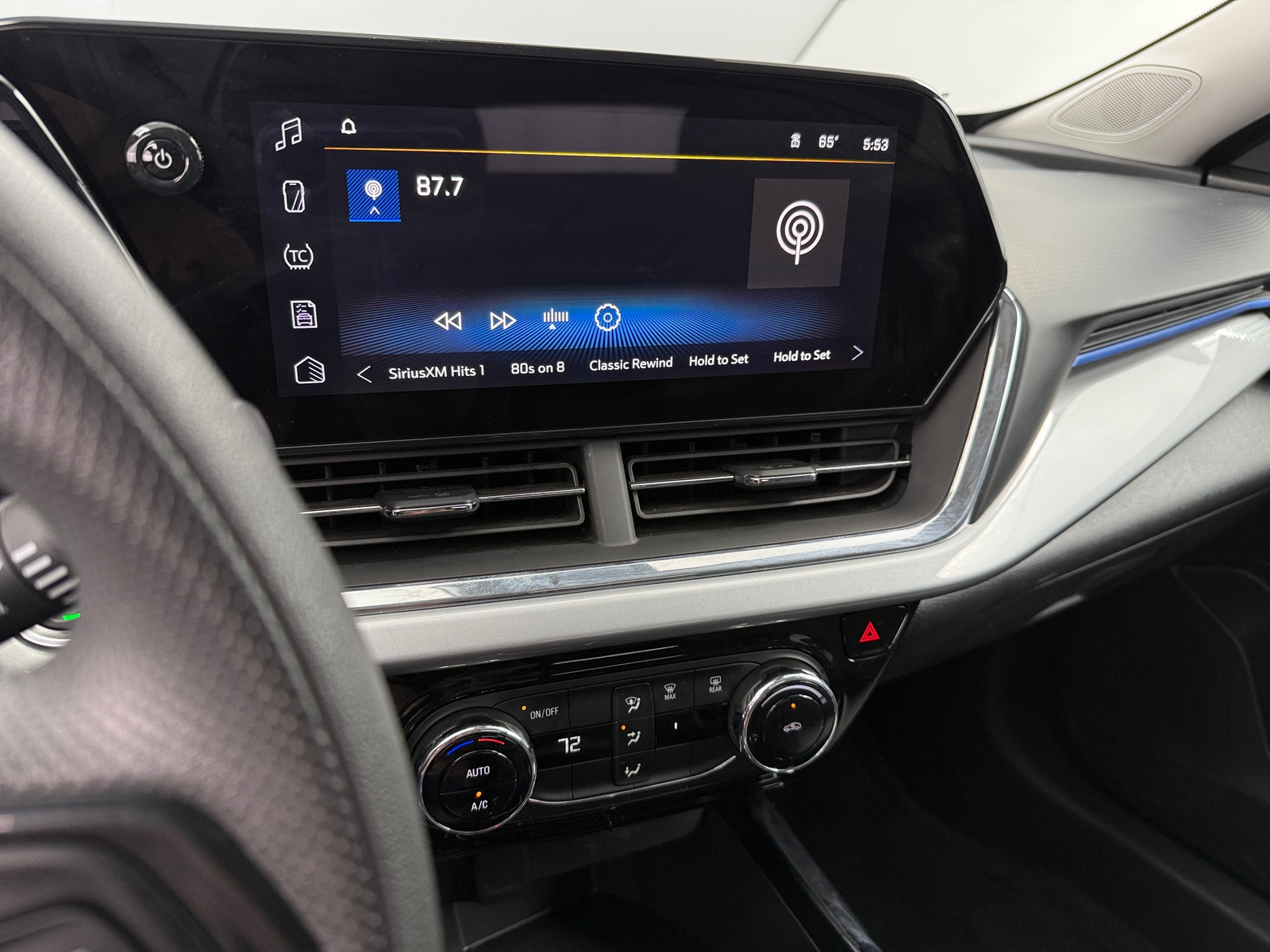 Thumbnail: 2025 Chevrolet Trax - 4