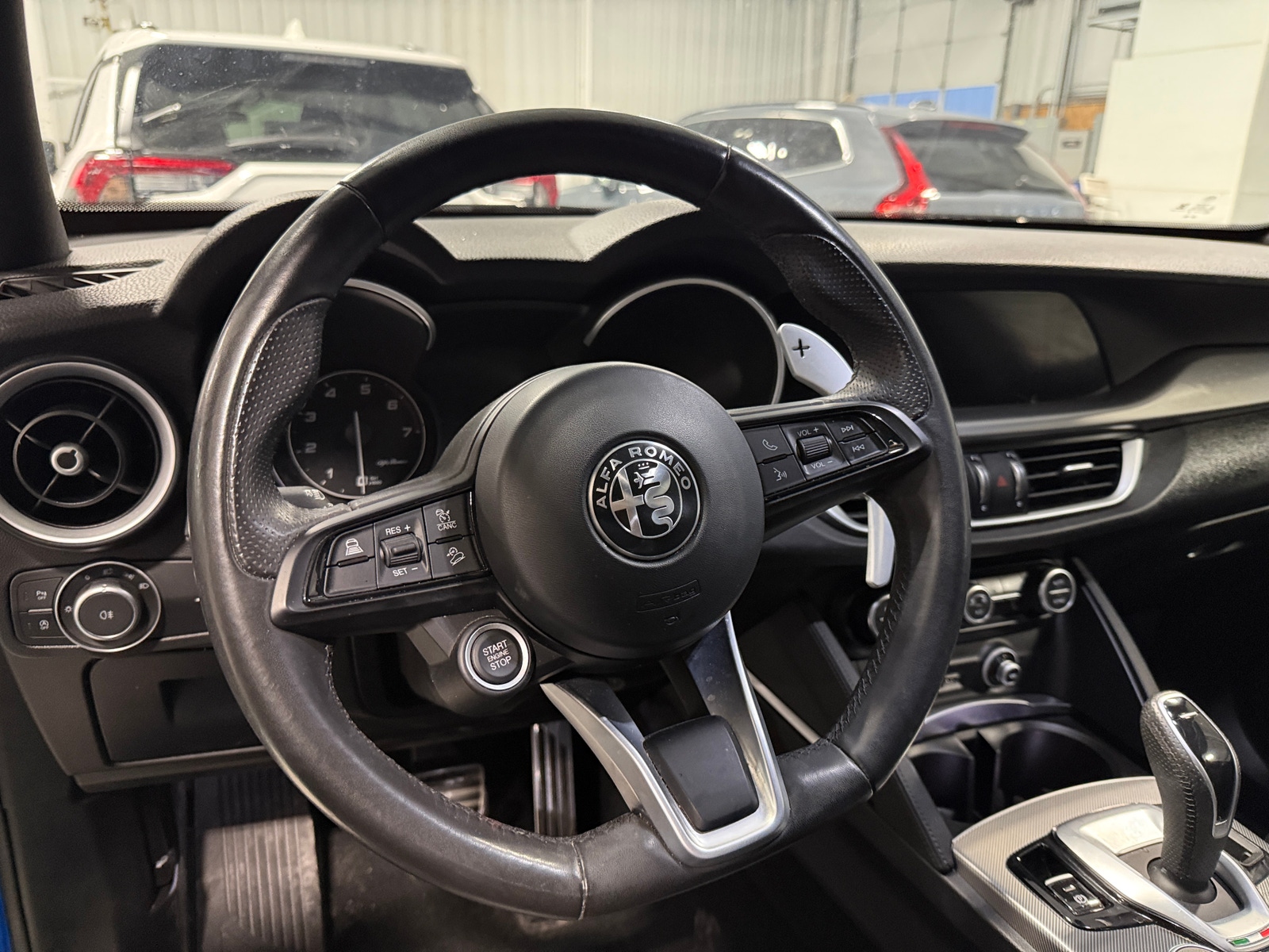 Thumbnail: 2022 Alfa Romeo Stelvio - 4