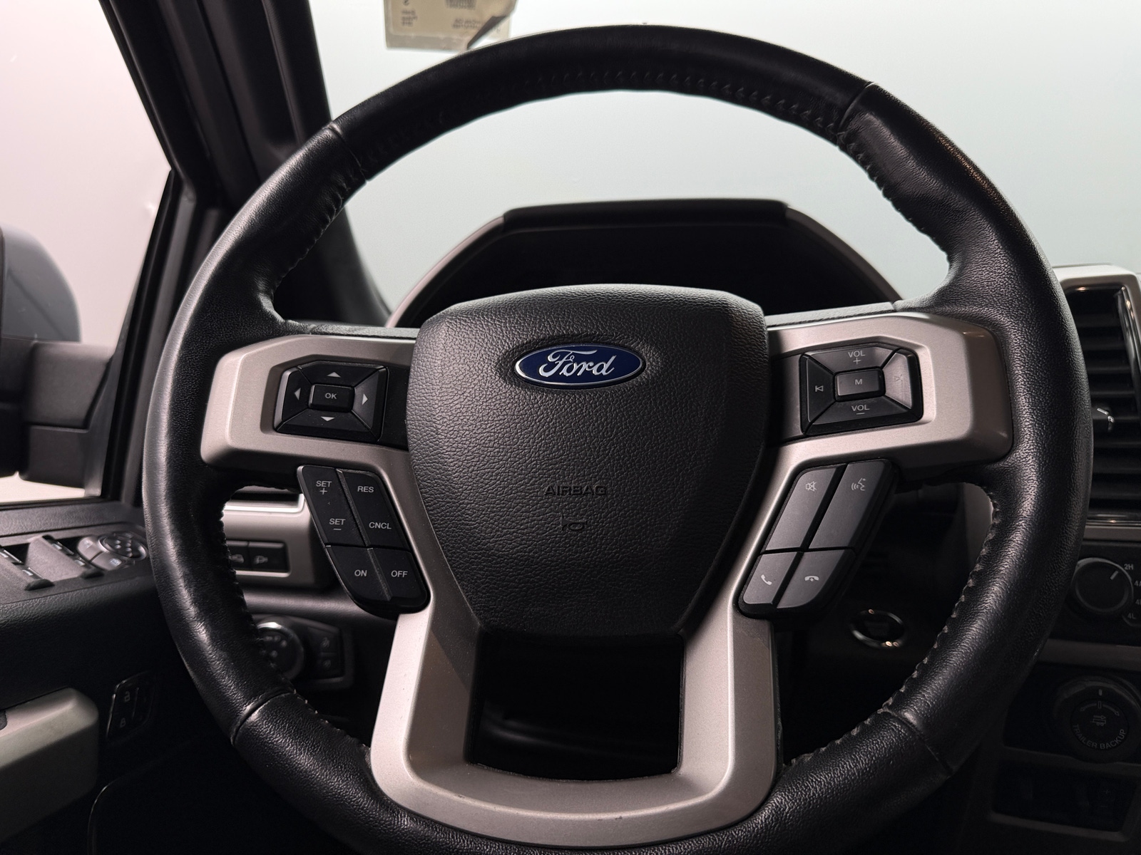 Thumbnail: 2019 Ford Econoline - 4