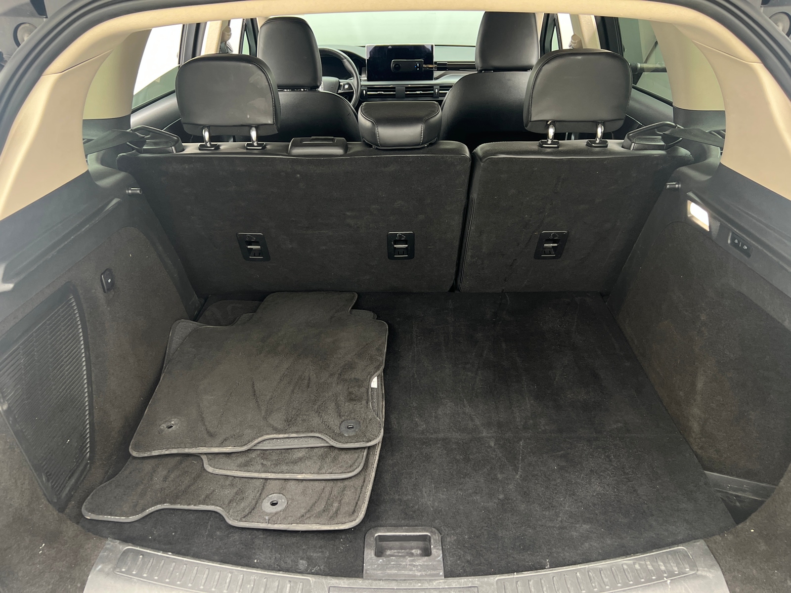 Thumbnail: 2024 Lincoln Corsair - 6