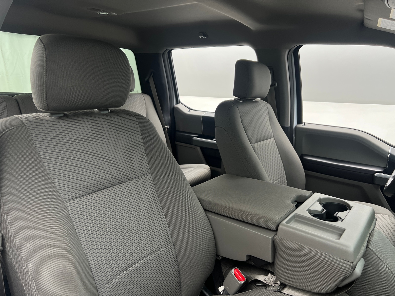 Thumbnail: 2017 Ford Econoline - 6