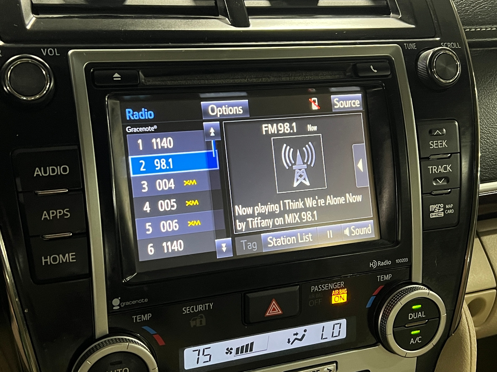 Thumbnail: 2014 Toyota Camry - 4