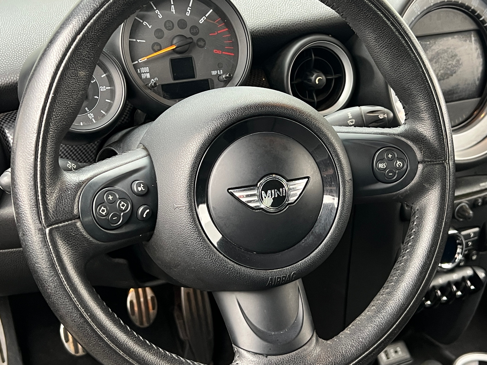 Thumbnail: 2015 MINI Cooper Convertible - 5