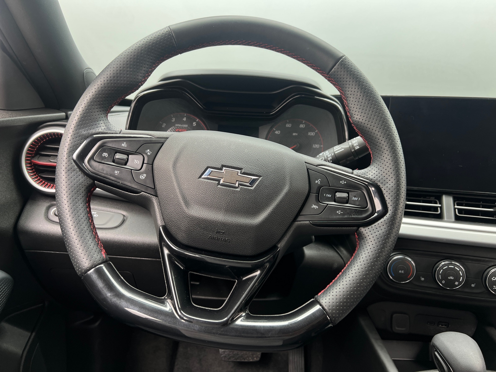 Thumbnail: 2025 Chevrolet Trax - 5