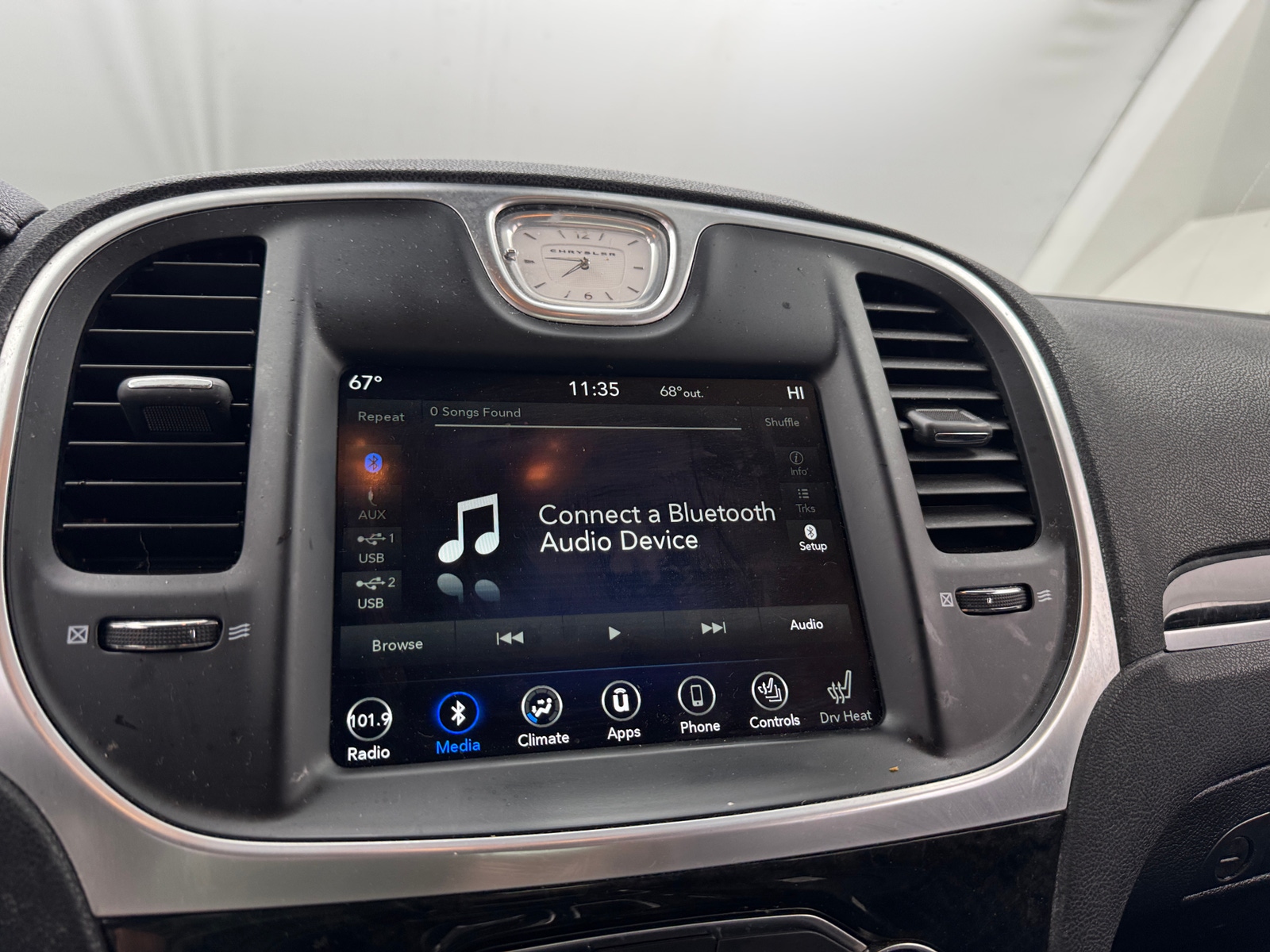 Thumbnail: 2019 Chrysler 300 - 3