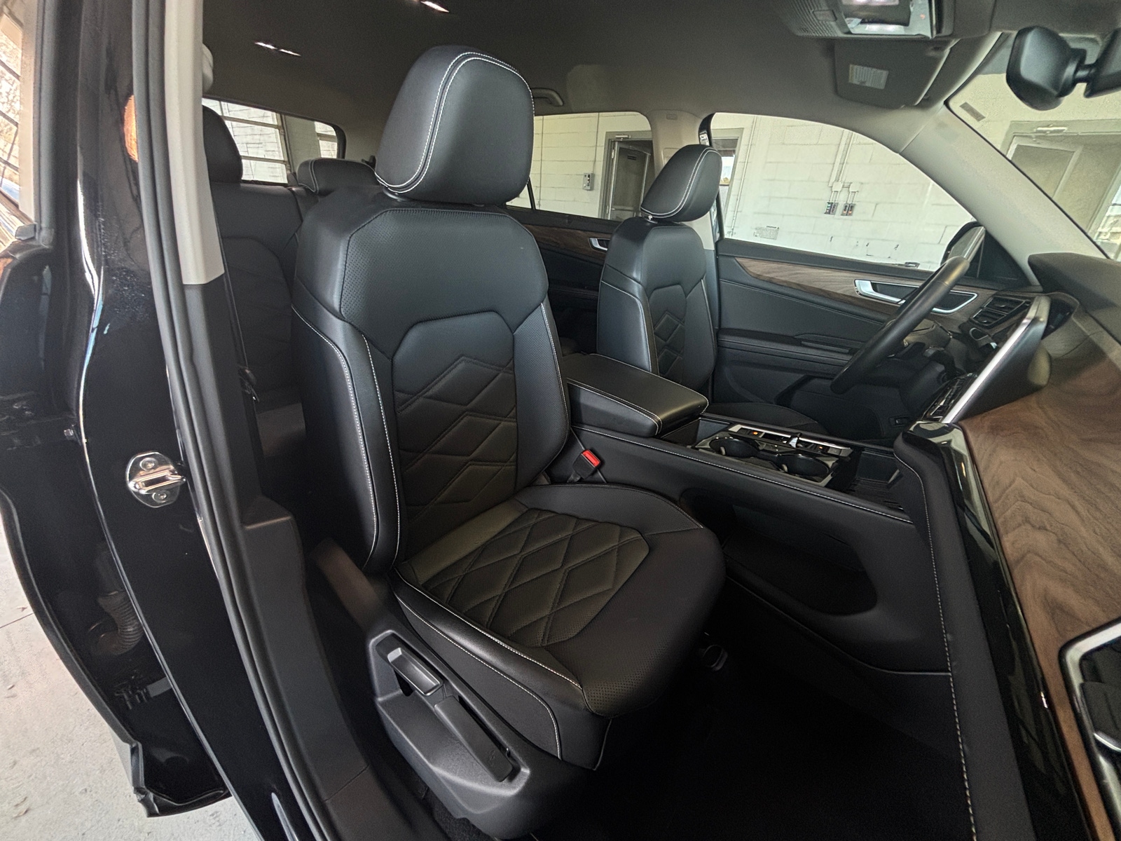 Thumbnail: 2025 Volkswagen Atlas - 2