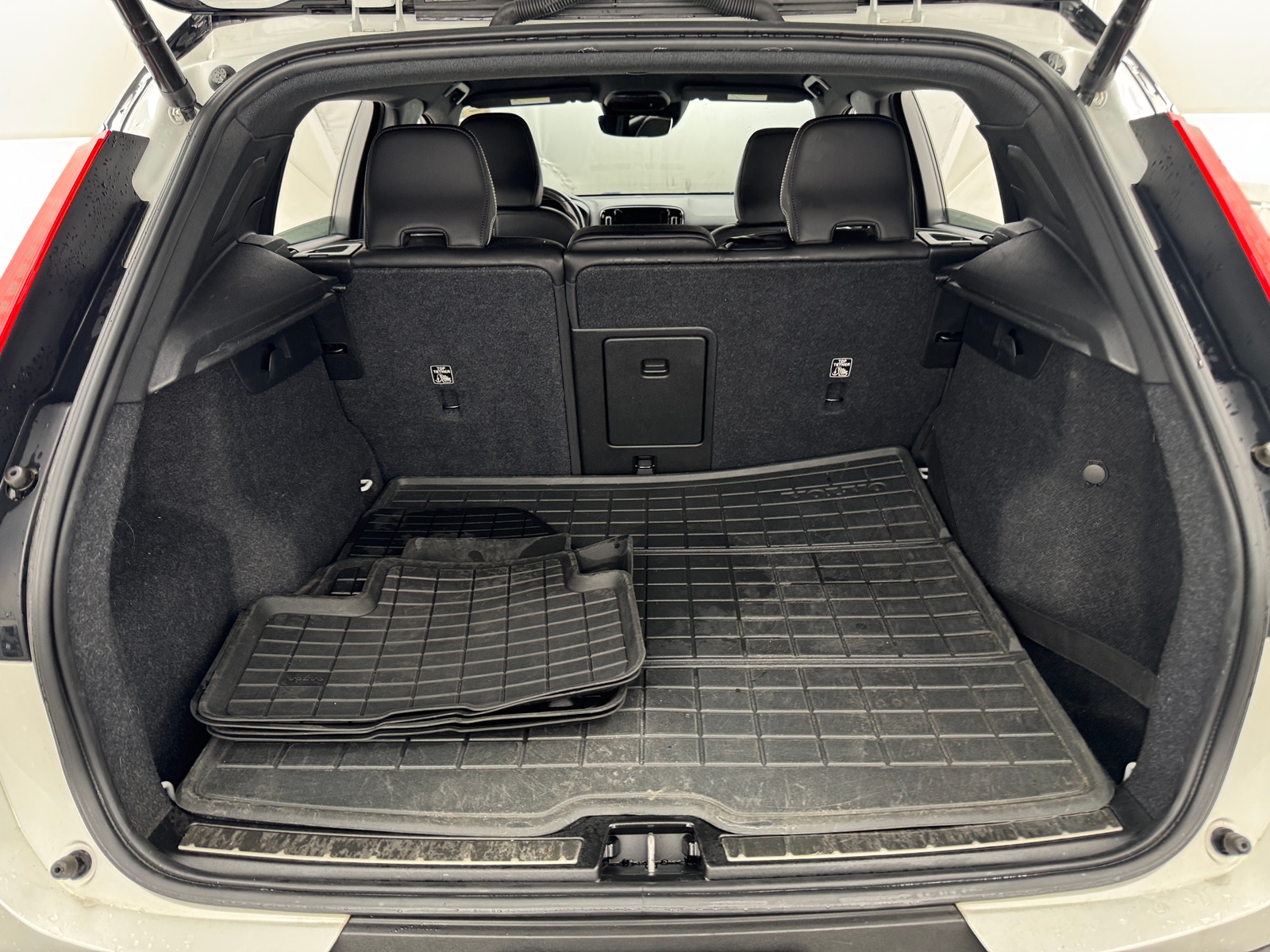 Thumbnail: 2019 Volvo XC40 - 7