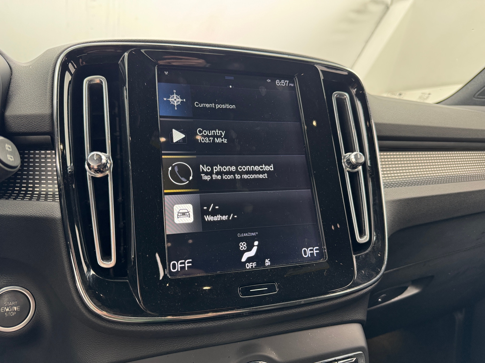 Thumbnail: 2019 Volvo XC40 - 4