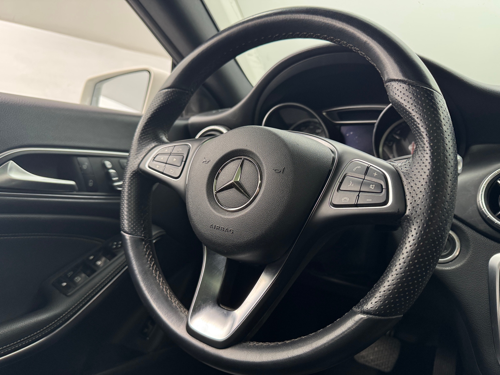 Thumbnail: 2019 Mercedes-Benz CLA - 4